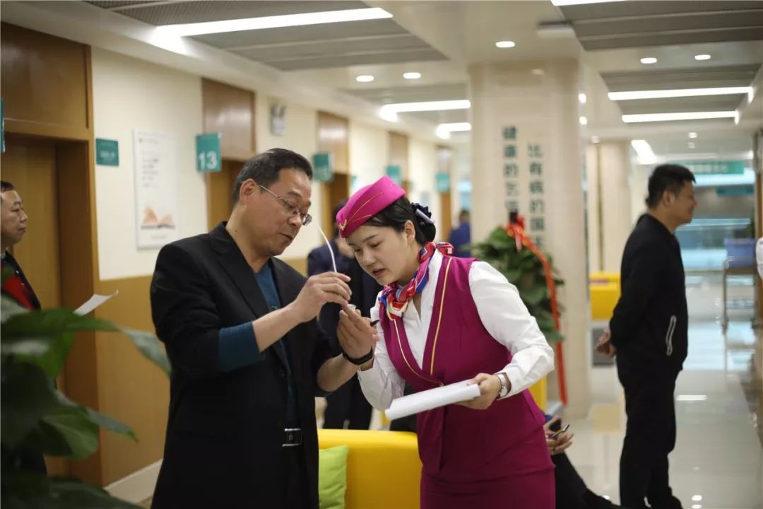 六盘水24小时套医保卡(北京医保卡使用指南)